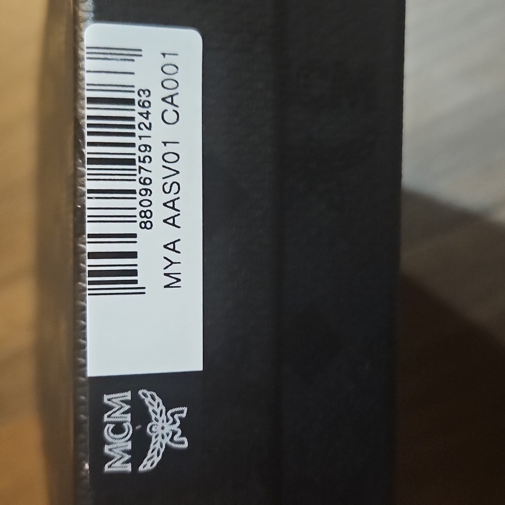 MCM VISETOS LANYARD CARD CASE - Picture 7 of 12